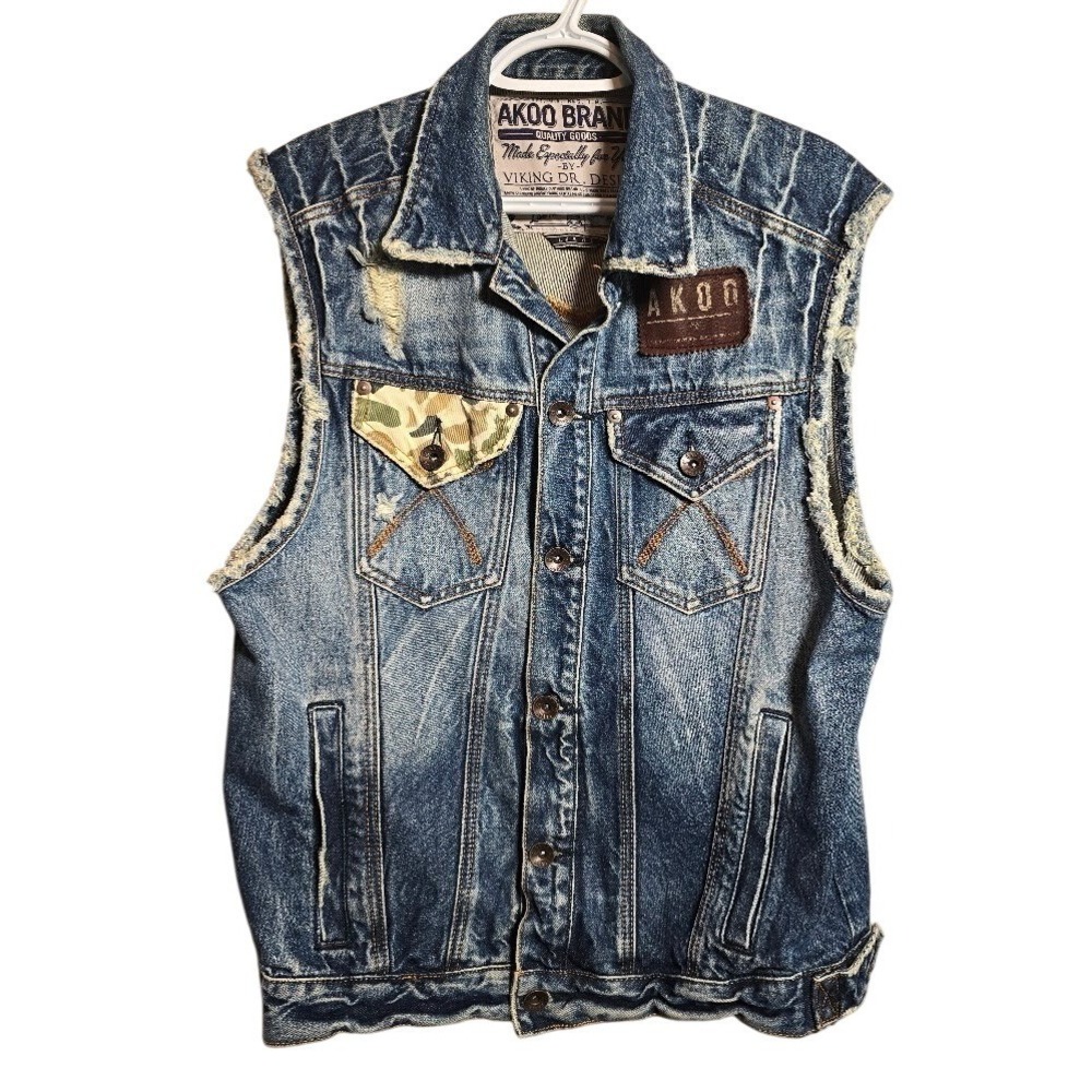 AKOO Brand Mens Distressed Denim Vest Large Camo Pocket Frayed Blue‎ Jean Jacket